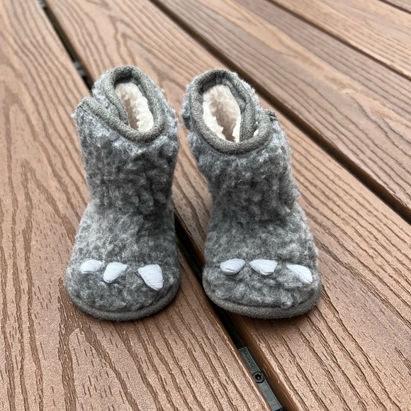 mens monster feet slippers